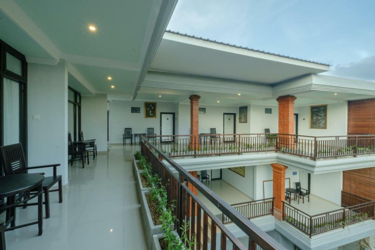 Grey House Monkey Forest Hotel Ubud