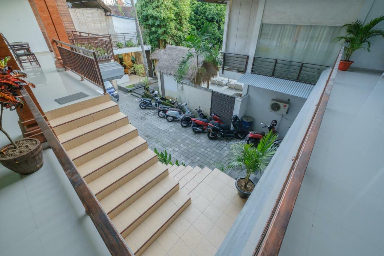 Grey House Monkey Forest Hotel Ubud